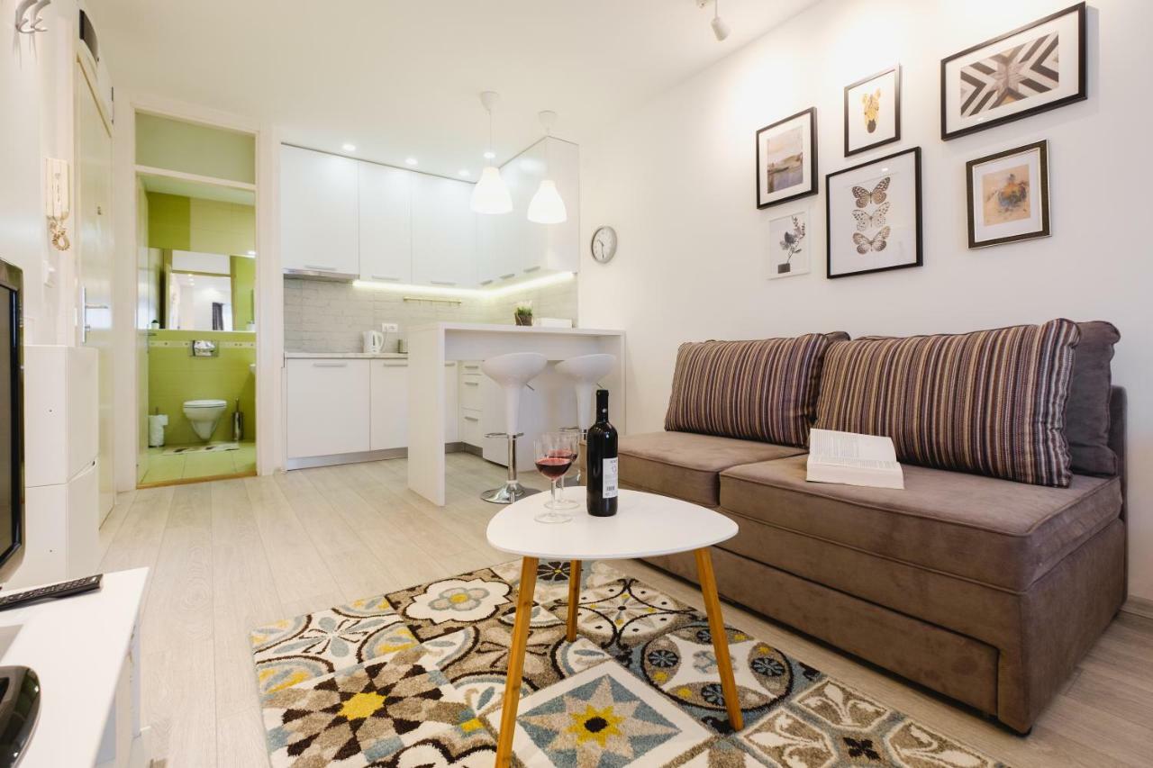 Apartment Hana Lux Belgrad Exteriör bild