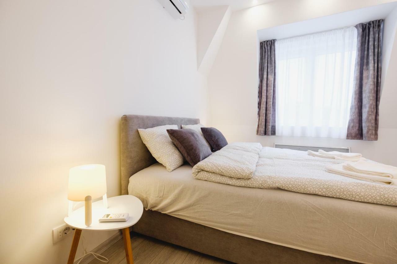 Apartment Hana Lux Belgrad Exteriör bild