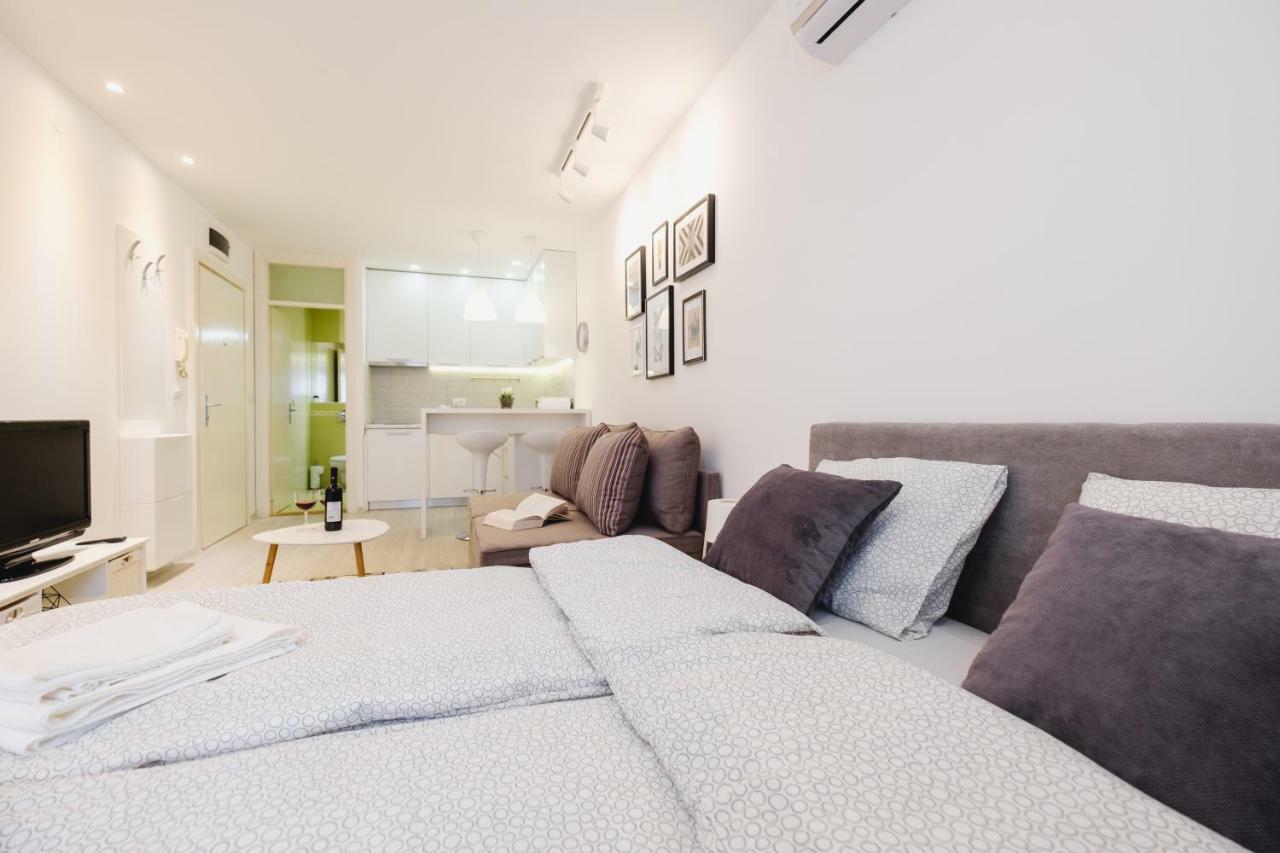 Apartment Hana Lux Belgrad Exteriör bild