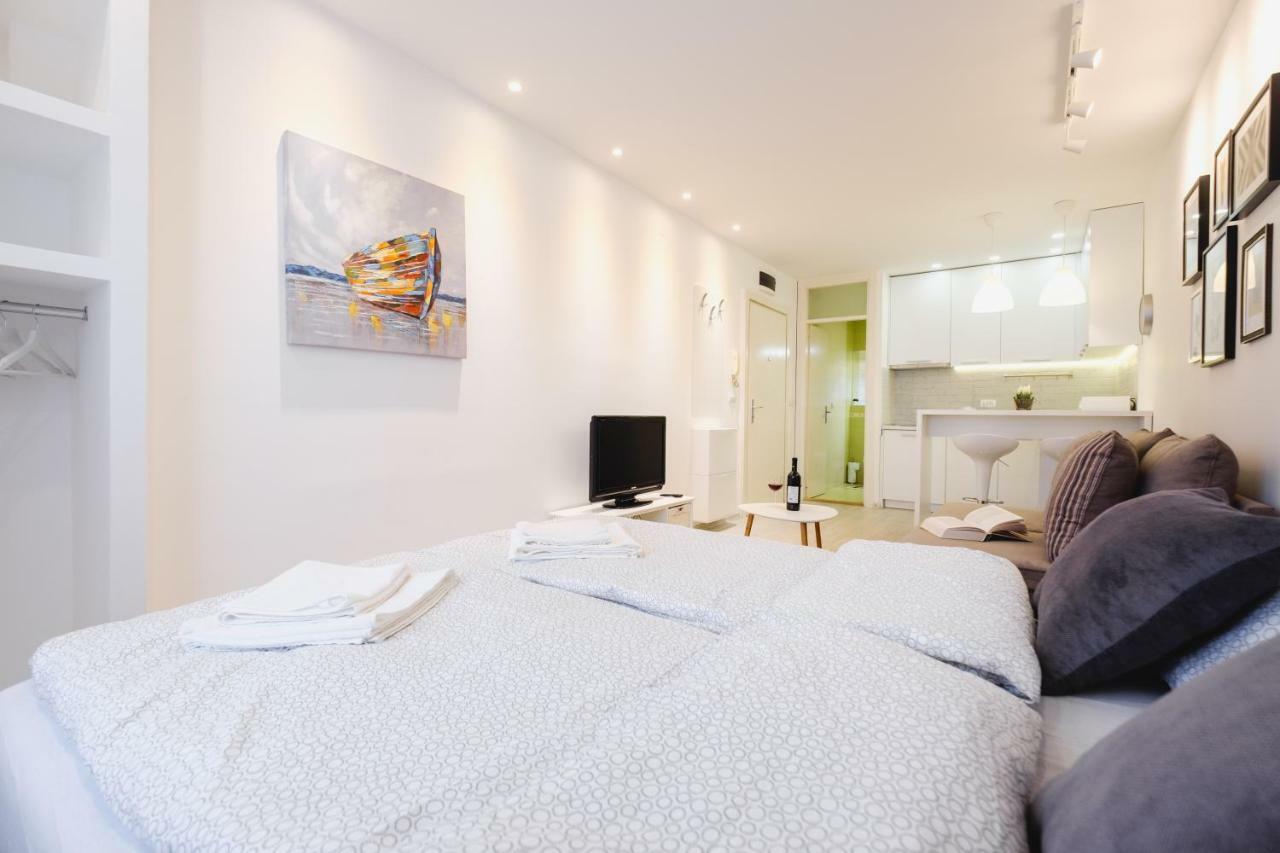 Apartment Hana Lux Belgrad Exteriör bild